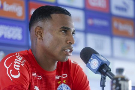 Após perder titularidade, Jean Lucas conta como trabalhou para recuperar espaço no Bahia