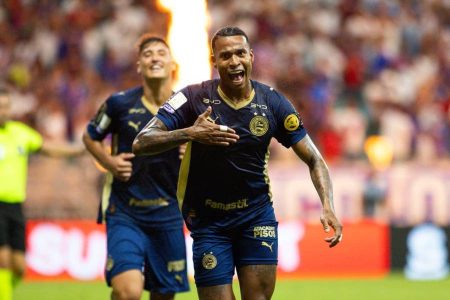 Bahia vence o Remo na Fonte Nova, encerra tabu e entra no G4 do Brasileirão