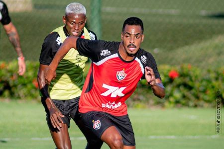 Vitória intensifica preparação para duelo contra o Grêmio