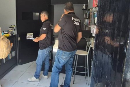 Celular com restrição é encontrado durante operação que fiscaliza lojas em cidades da Bahia