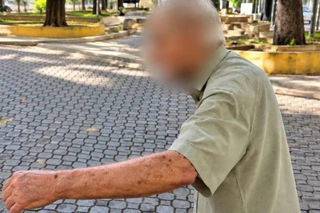 Aos 103 anos, ex-PM vai a júri por morte de homem durante discussão em Salvador