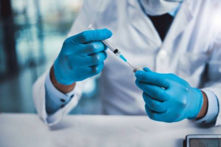 Anvisa autoriza testes em humanos de vacina contra a Covid-19 desenvolvida pela Fiocruz