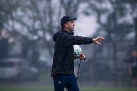 Após perder para o Bahia, Remo demite técnico Léo Condé