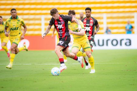 Vitória cede empate ao Mirassol após abrir 2 a 0 e chega a 19 jogos sem vencer fora