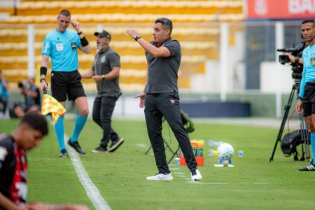 Jair Ventura explica queda de desempenho do time “é uma situação muito mental”