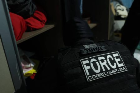 Ex-policial é alvo de operação da PF e SSP por suspeita de fraude em registro de CAC