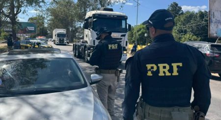 PRF registra aumento de 25% no fluxo de veículos durante feriado na Bahia