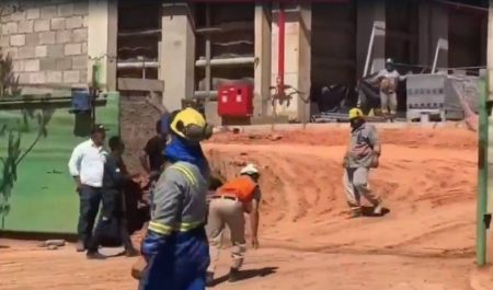 VÍDEO: Desabamento em fábrica de fertilizantes atinge trabalhadores em Luís Eduardo Magalhães