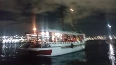 Escuna com cerca de 30 mulheres fica à deriva na Baía de Aratu; Corpo de Bombeiros realiza resgate