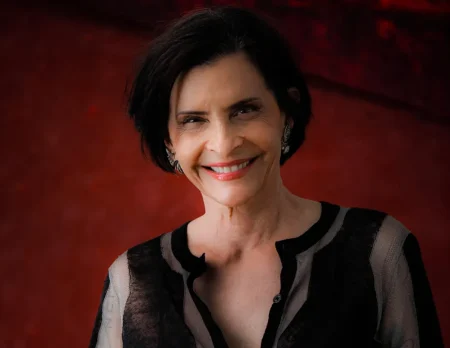 Marina Lima se apresenta na Concha Acústica de Salvador neste domingo (20)